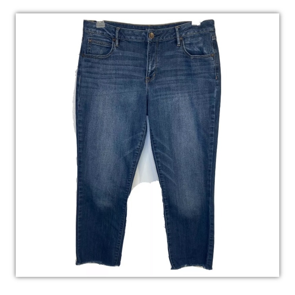 a.n.a. Jeans Skinny Blue Denim Fray Hem 31 x 24